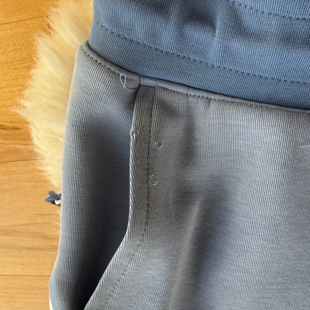 Nike Men’s Tech Blue Jogger Pants, size Small - Picture 3 of 6
